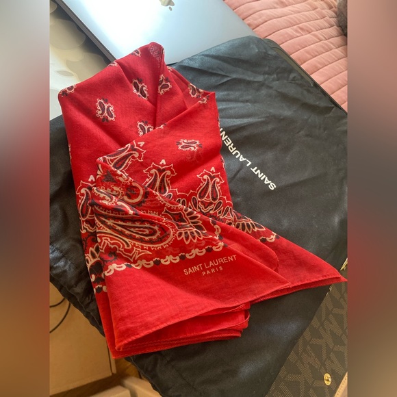 Red Saint Laurent large Bandana - Picture 3 of 8